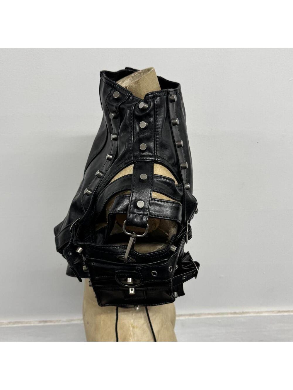 Avant-Garde Cyberpunk Apocalyptic Black Asymmetric Pauldron Harness - Picture 5 of 7